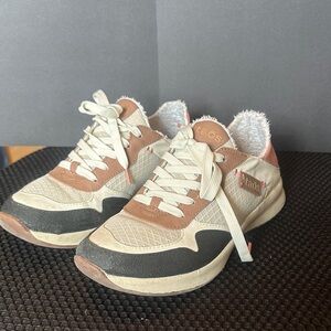 Taos Footwear Beige and Brown Casual Shoes